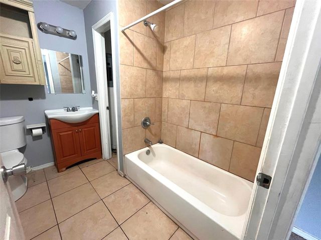 731 LAKESIDE DRIVE, Largo, FL 33778
