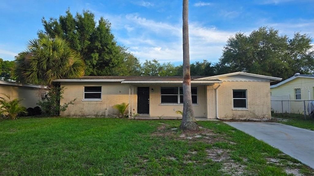 731 LAKESIDE DRIVE, Largo, FL 33778