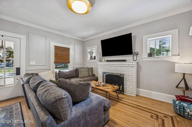 3523 VALENCIA Road, Jacksonville, FL 32205