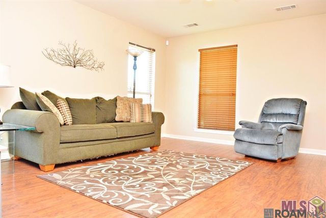 10124 Nashville Ct, Denham Springs, LA 70706