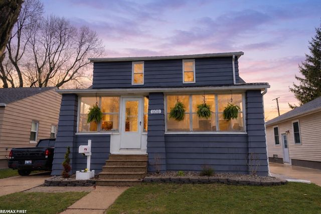 608 S Edgeworth Avenue, Royal Oak, MI 48067