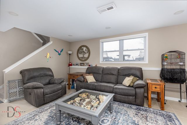 4 Maplewood Lane, Ottawa, IL 61350