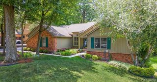 6076 Dunmore Drive, West Bloomfield Charter Township, MI 48322