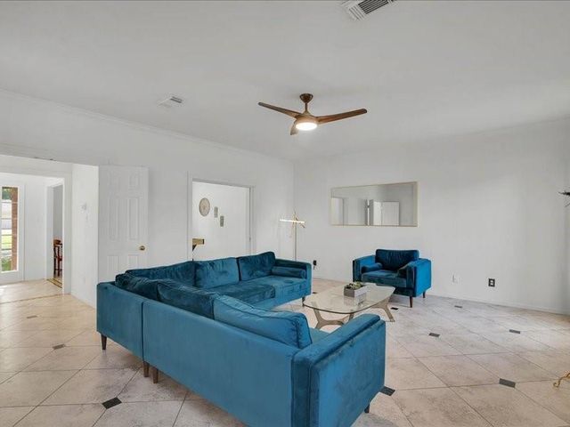 4610 Cobb Circle Drive, Sugar Land, TX 77479