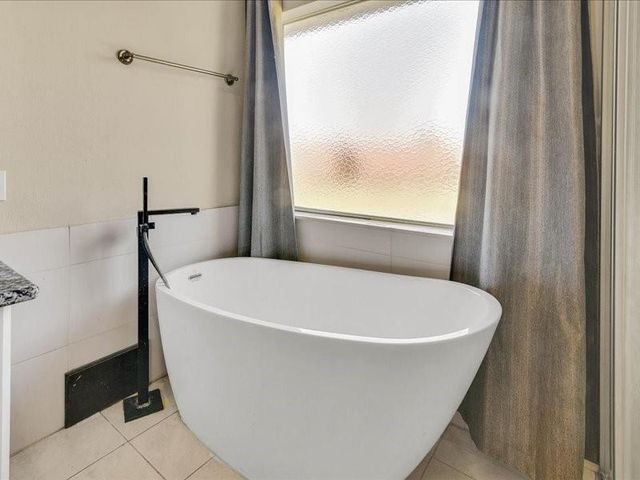 4610 Cobb Circle Drive, Sugar Land, TX 77479