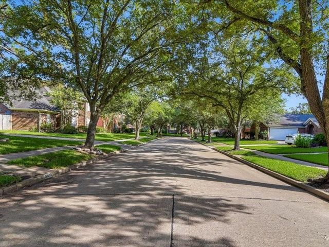 4610 Cobb Circle Drive, Sugar Land, TX 77479