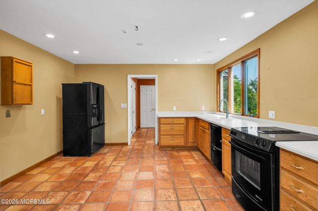 4 Marc Road, West Long Branch, NJ 07764