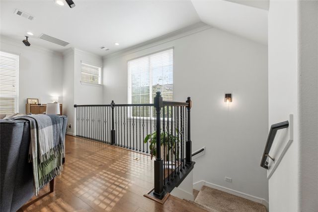 870 Fisher Street, Houston, TX 77018