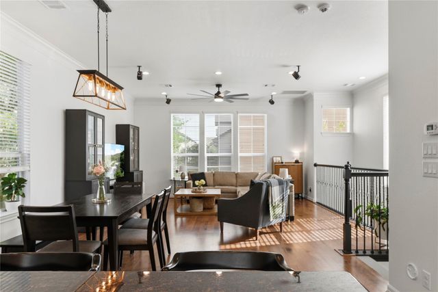 870 Fisher Street, Houston, TX 77018