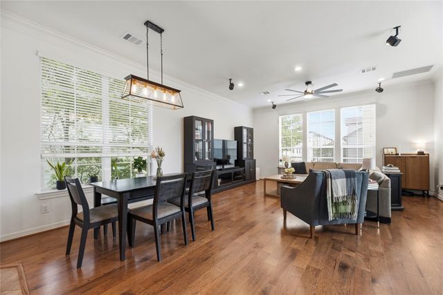 870 Fisher Street, Houston, TX 77018