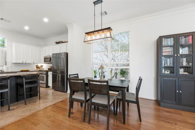 870 Fisher Street, Houston, TX 77018