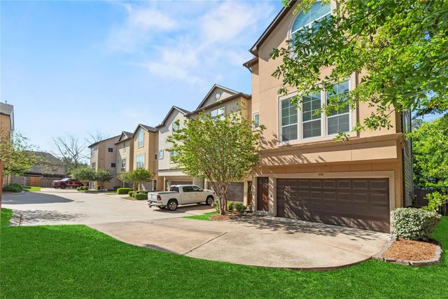 870 Fisher Street, Houston, TX 77018