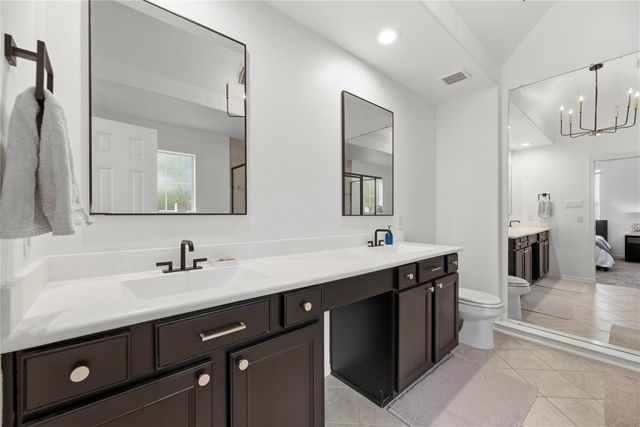 870 Fisher Street, Houston, TX 77018