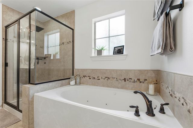 870 Fisher Street, Houston, TX 77018