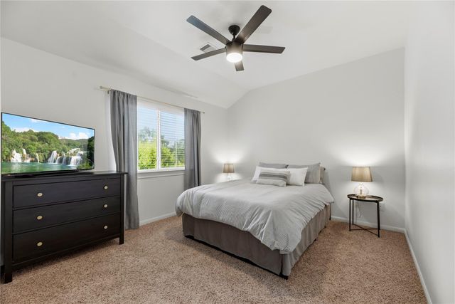 870 Fisher Street, Houston, TX 77018