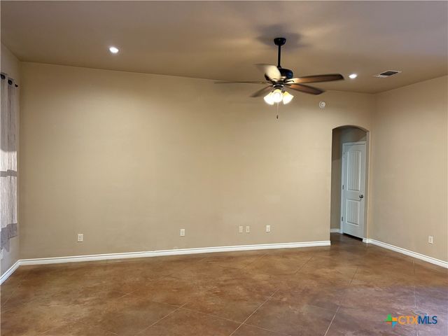 8293 County Road 3420, Lampasas, TX 76550