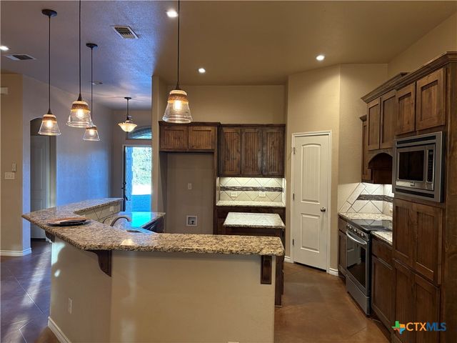 8293 County Road 3420, Lampasas, TX 76550