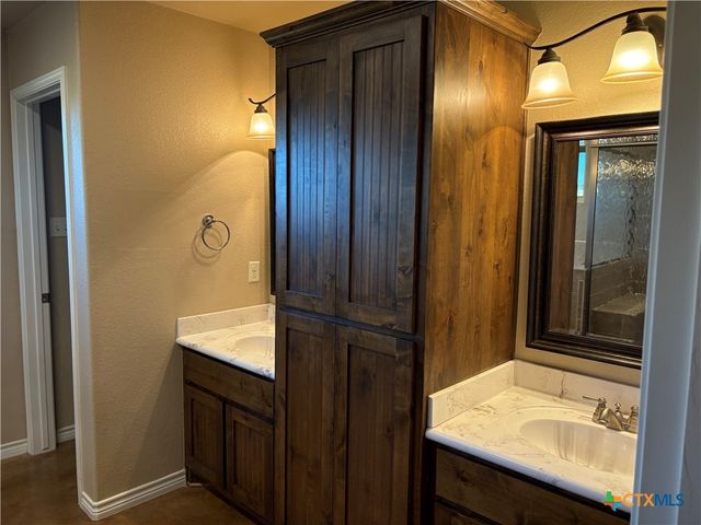 8293 County Road 3420, Lampasas, TX 76550