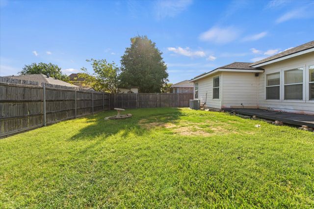 2312 Corral Drive, Fort Worth, TX 76133