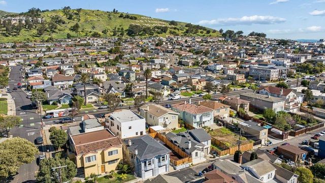 730 3rd Lane, South San Francisco, CA 94080