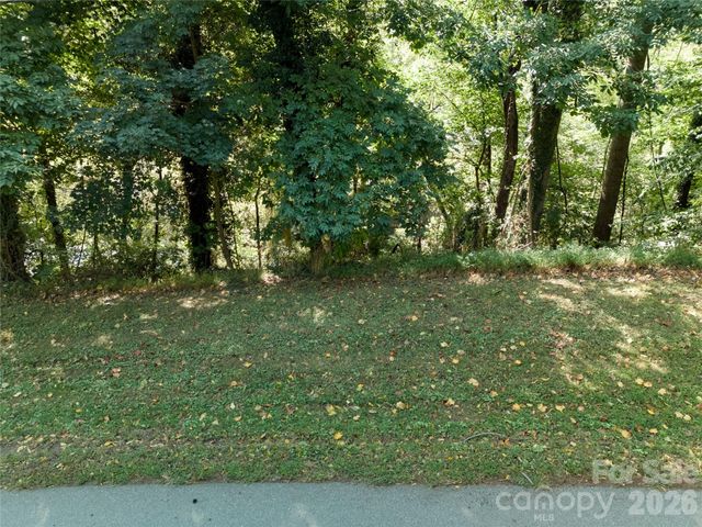632 Sand Hill Road 1B, Asheville, NC 28806