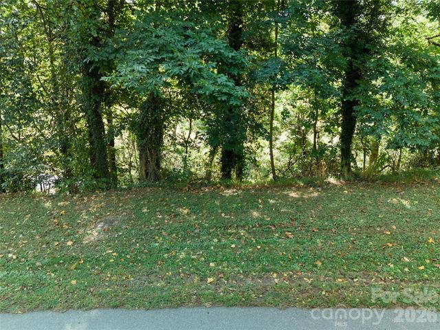 632 Sand Hill Road 1B, Asheville, NC 28806