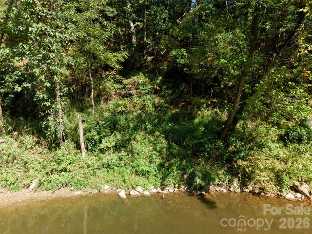 632 Sand Hill Road 1B, Asheville, NC 28806