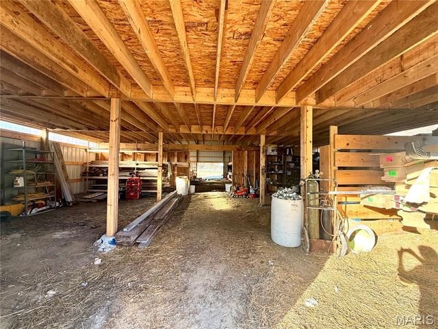 296 White Road, Montgomery City, MO 63361