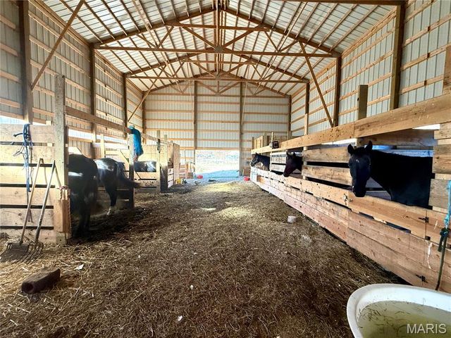 296 White Road, Montgomery City, MO 63361