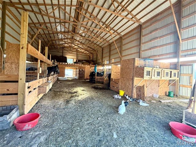 296 White Road, Montgomery City, MO 63361