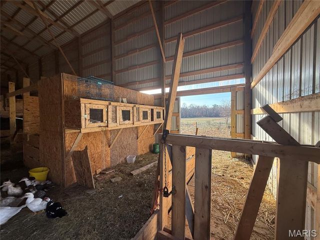 296 White Road, Montgomery City, MO 63361