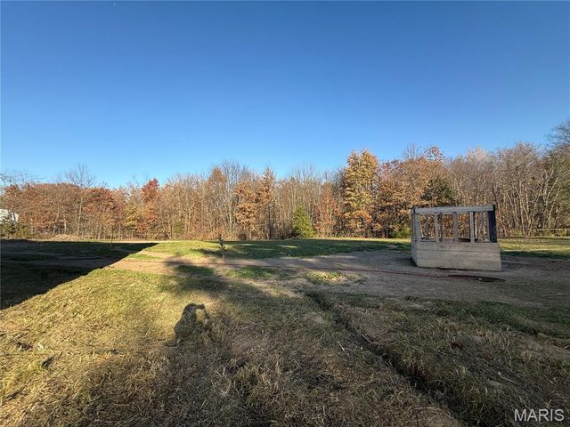 296 White Road, Montgomery City, MO 63361