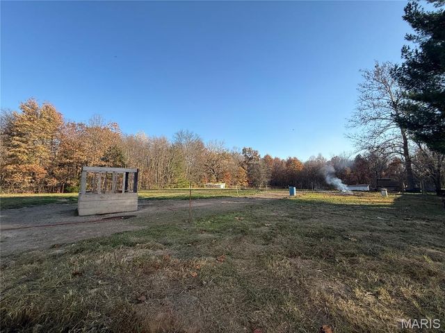 296 White Road, Montgomery City, MO 63361