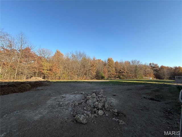 296 White Road, Montgomery City, MO 63361