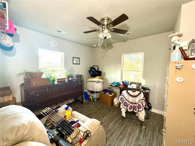 296 White Road, Montgomery City, MO 63361