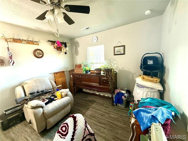 296 White Road, Montgomery City, MO 63361