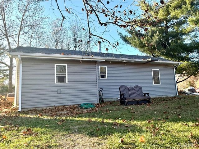 296 White Road, Montgomery City, MO 63361