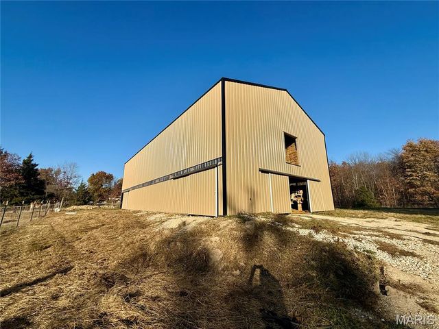 296 White Road, Montgomery City, MO 63361