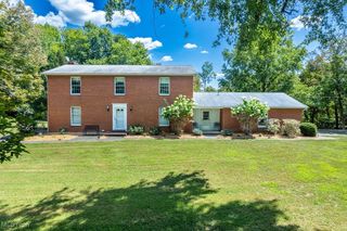 1252 New England Ridge Road, Washington, WV 26181