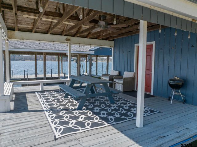 592 County Road 2127, Pittsburg, TX 75686