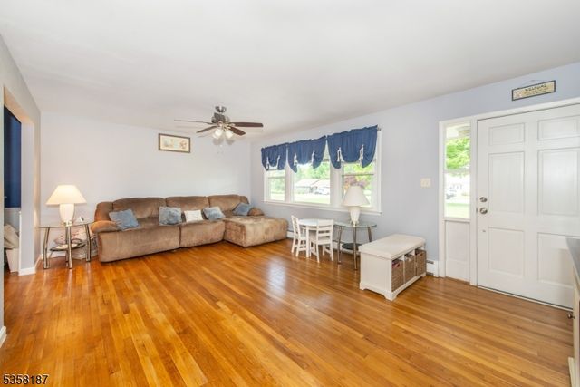 11 Deerfield Dr, Hardyston Twp., NJ 07416