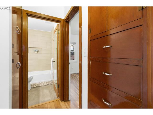 2907 E 24TH St, Vancouver, WA 98661