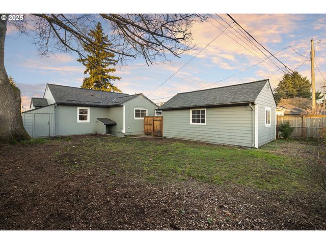 2907 E 24TH St, Vancouver, WA 98661