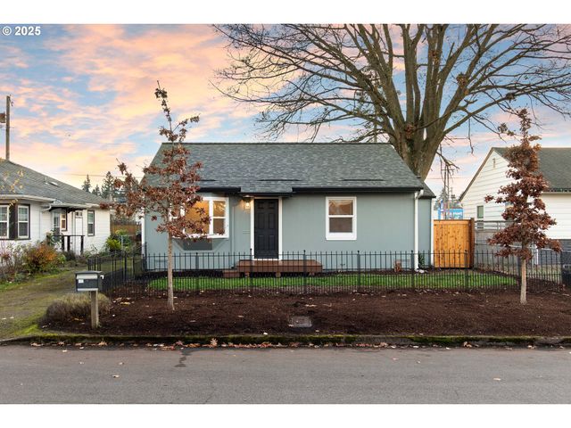 2907 E 24TH St, Vancouver, WA 98661