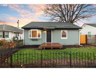 2907 E 24TH St, Vancouver, WA 98661