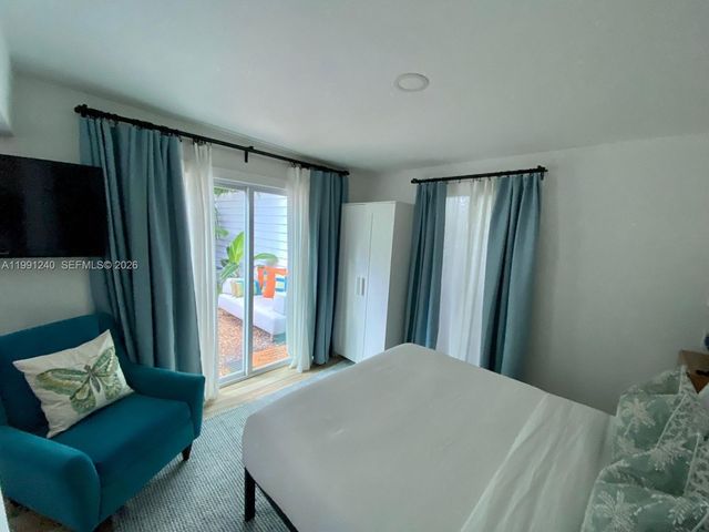 1121 NE 1st Ave 4, Fort Lauderdale, FL 33304