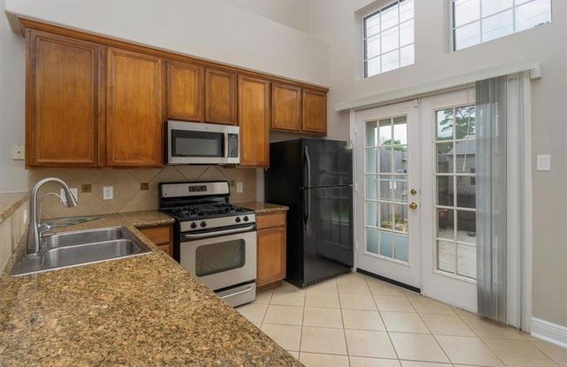 1408 S Friendswood Drive 205, Friendswood, TX 77546