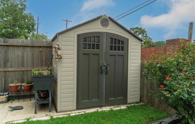 1408 S Friendswood Drive 205, Friendswood, TX 77546