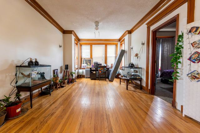 5427 S Hermitage Avenue, Chicago, IL 60609