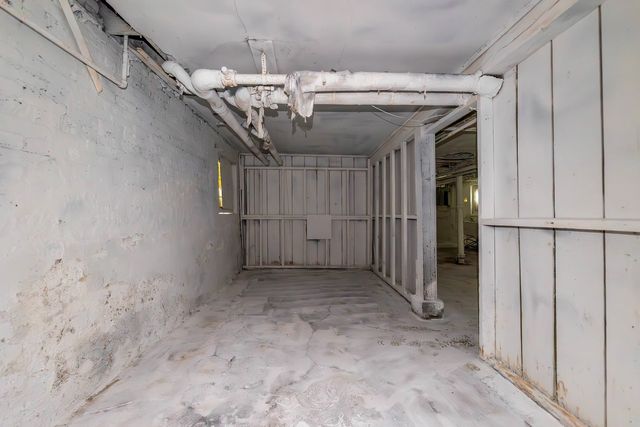 5427 S Hermitage Avenue, Chicago, IL 60609